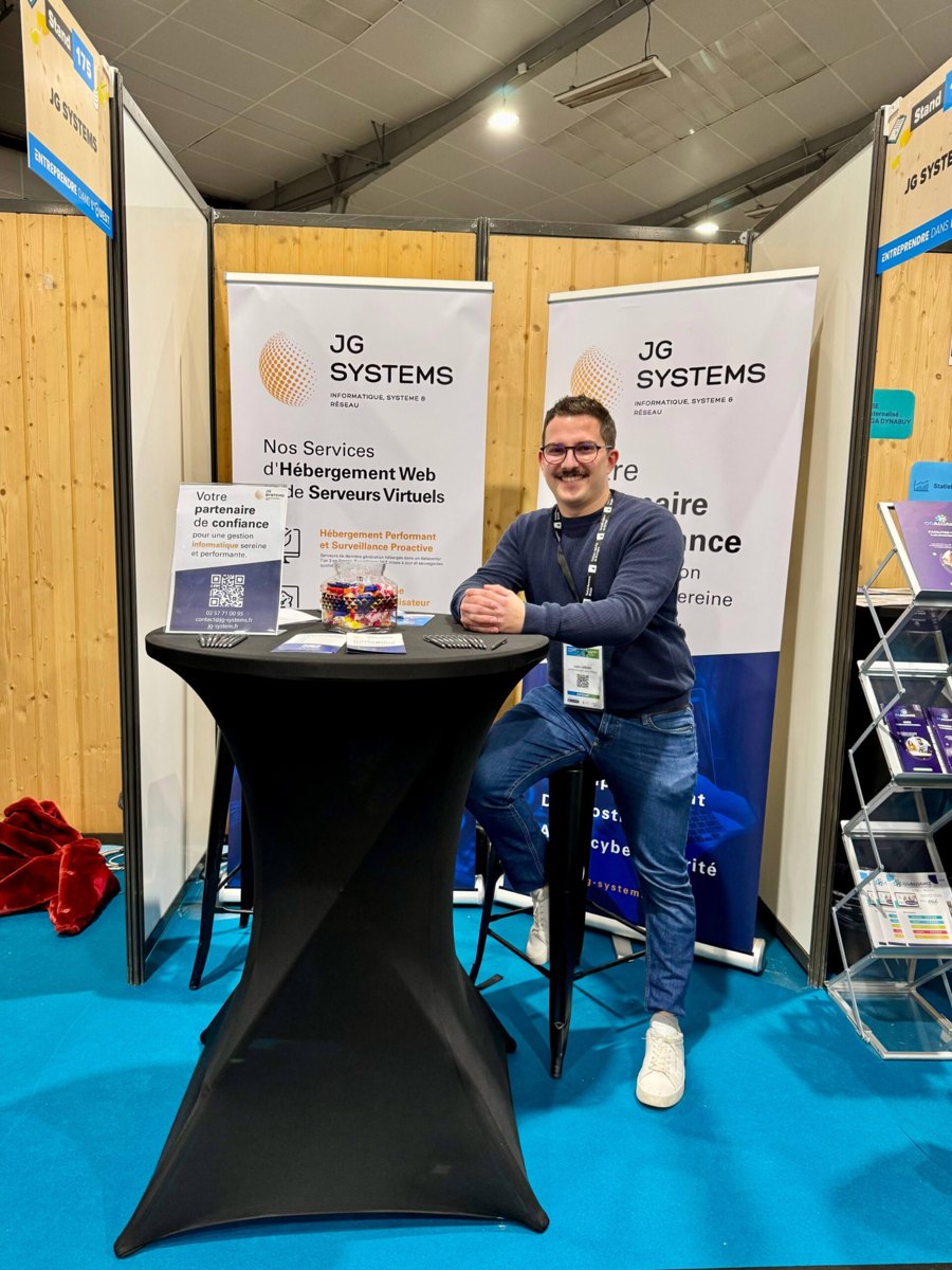 Julien Guillet sur le stand JG SYSTEMS